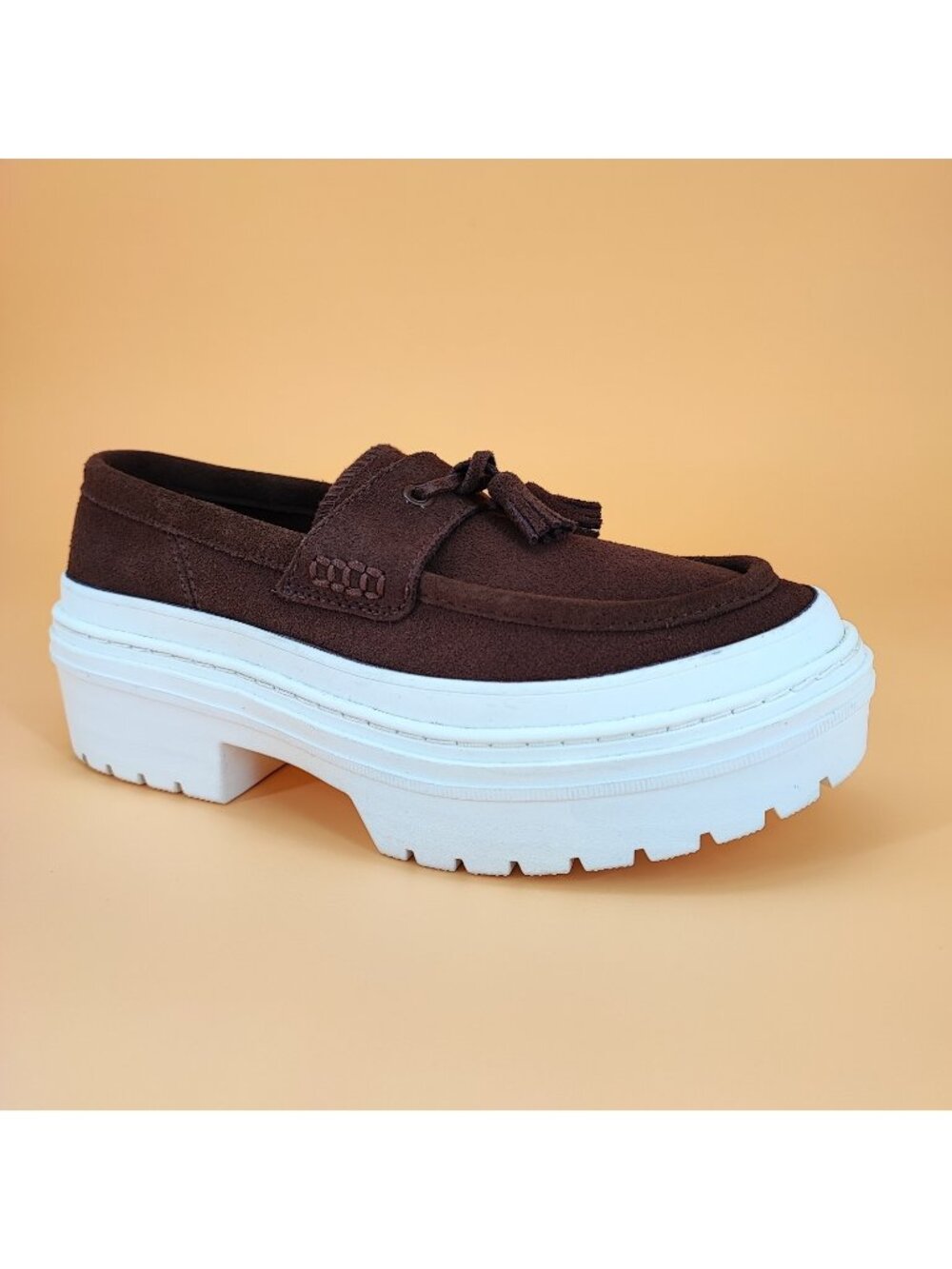 Converse Lugged Heel Loafer Women's Size 7 US Suede Brown Tassel Preppy A15552C